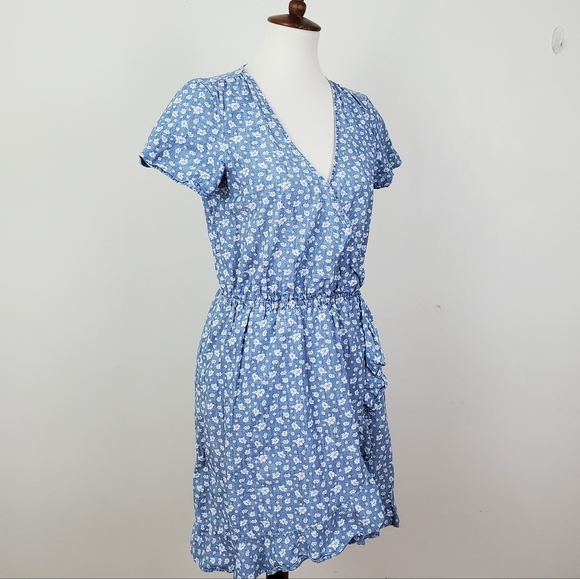 J. Crew Mercantile Floral Chambray Wrap Dress - Picture 9 of 15